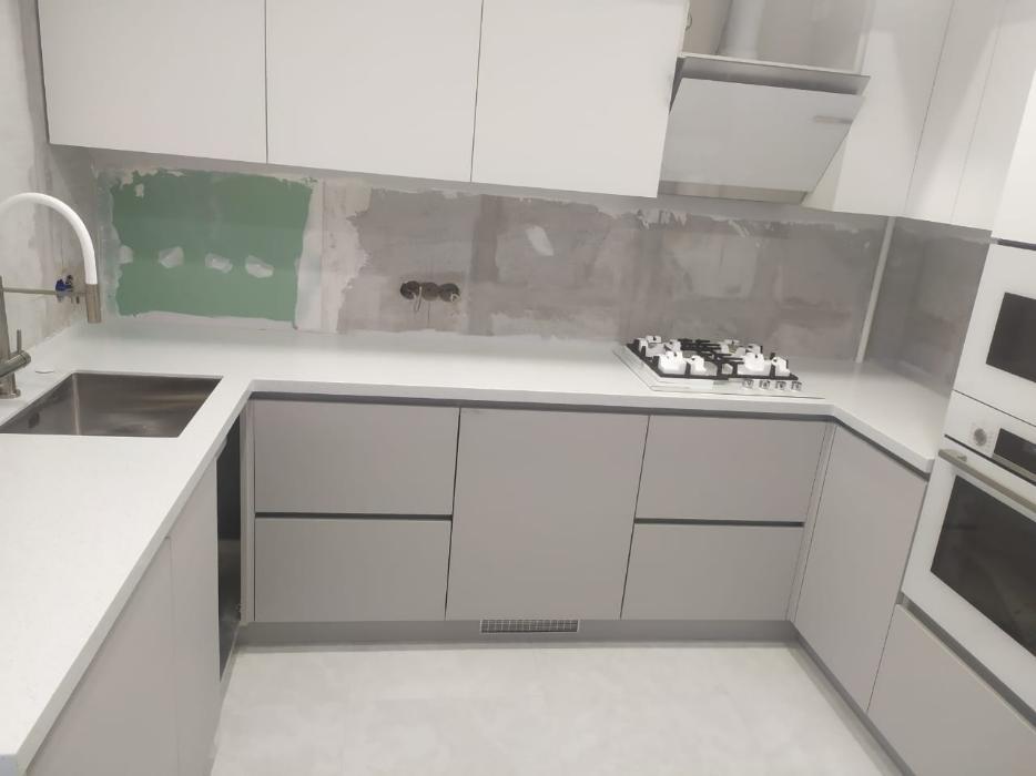 Столешница из искусственного камня Grandex A423 п-образная 